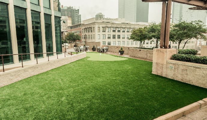 Commercial rooftop with artificial putting green
