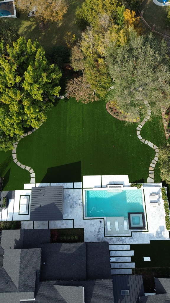 Jorge & Elizabeth Alvarez