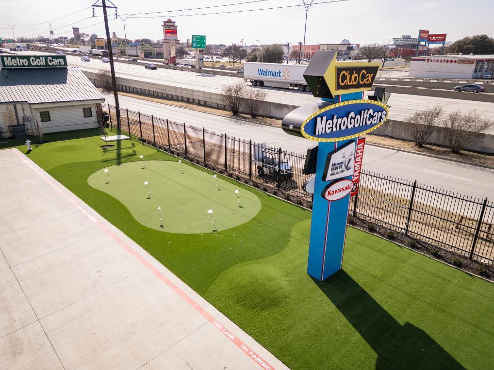 Artificial grass golf putting green