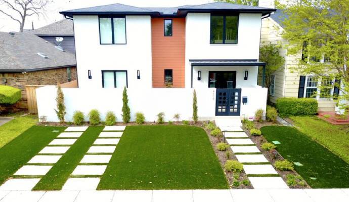 Residential front yard pavers flowerbed strips curb